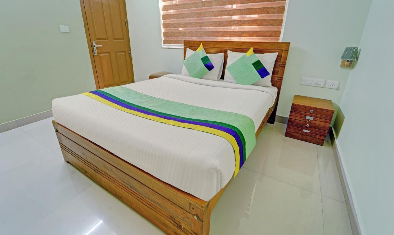 Sreepathi Nirmalyam 400 Mts From Guruvayoor Temple Hotel Guruvāyūr Buitenkant foto
