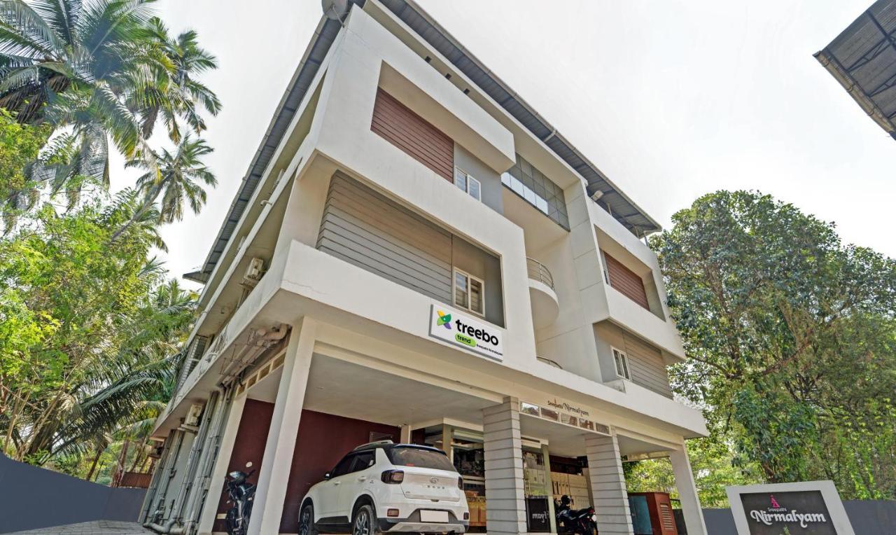 Sreepathi Nirmalyam 400 Mts From Guruvayoor Temple Hotel Guruvāyūr Buitenkant foto