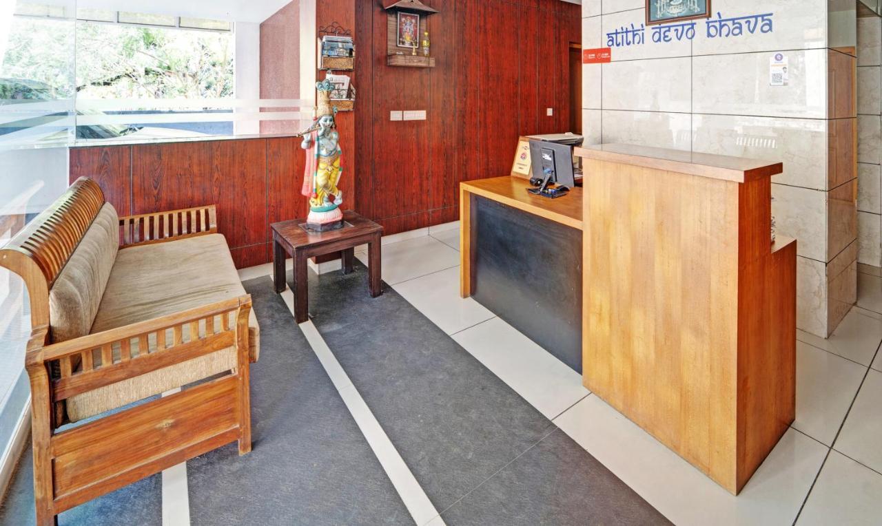 Sreepathi Nirmalyam 400 Mts From Guruvayoor Temple Hotel Guruvāyūr Buitenkant foto